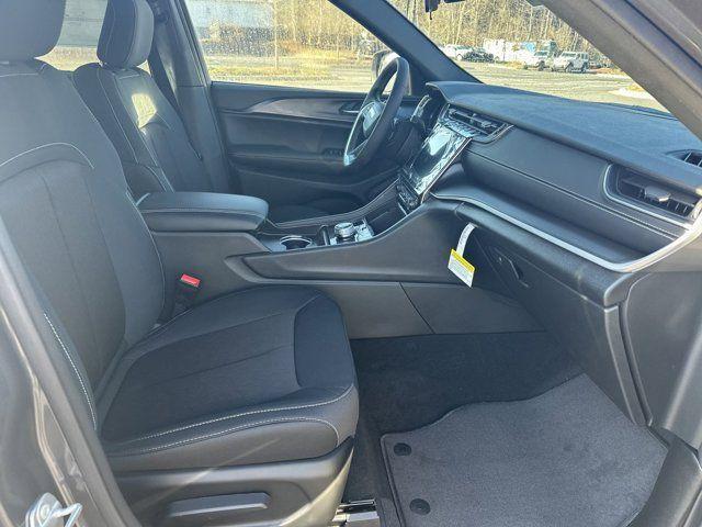 new 2025 Jeep Grand Cherokee car, priced at $30,991