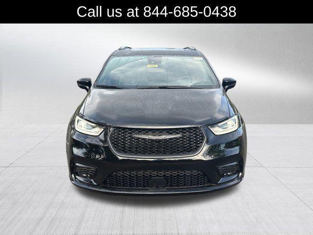 new 2026 Chrysler Pacifica car, priced at $45,535