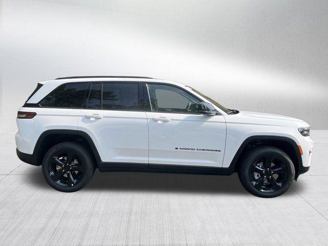 new 2025 Jeep Grand Cherokee car, priced at $45,940