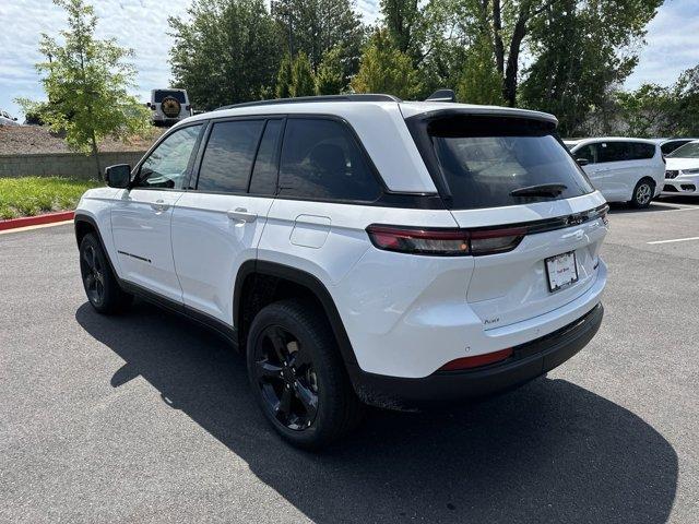 new 2024 Jeep Grand Cherokee car, priced at $41,425