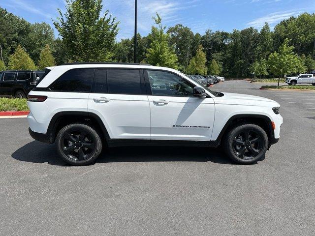 new 2024 Jeep Grand Cherokee car, priced at $41,425