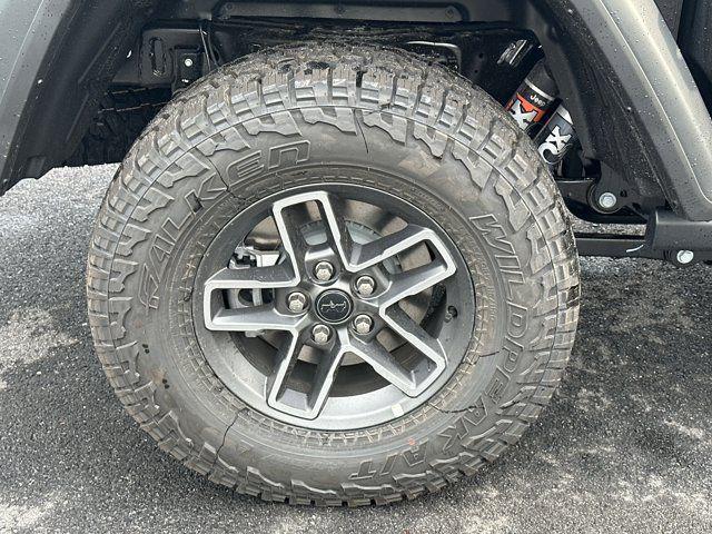 new 2025 Jeep Gladiator car, priced at $48,630
