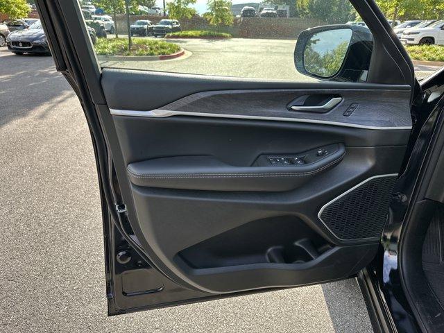 new 2025 Jeep Grand Cherokee car, priced at $46,435