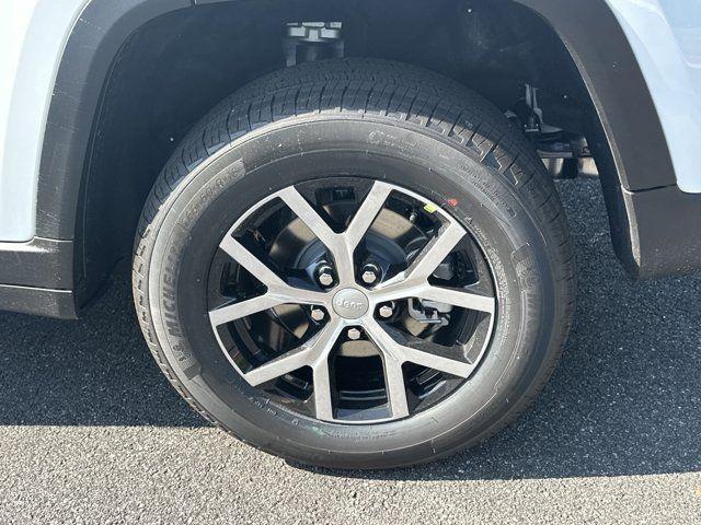 new 2025 Jeep Grand Cherokee car, priced at $41,340