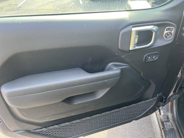 new 2026 Jeep Gladiator car, priced at $56,780