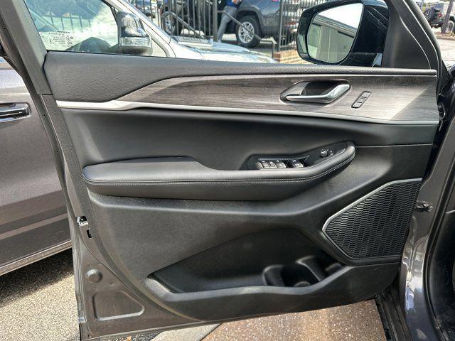 new 2025 Jeep Grand Cherokee L car, priced at $46,530