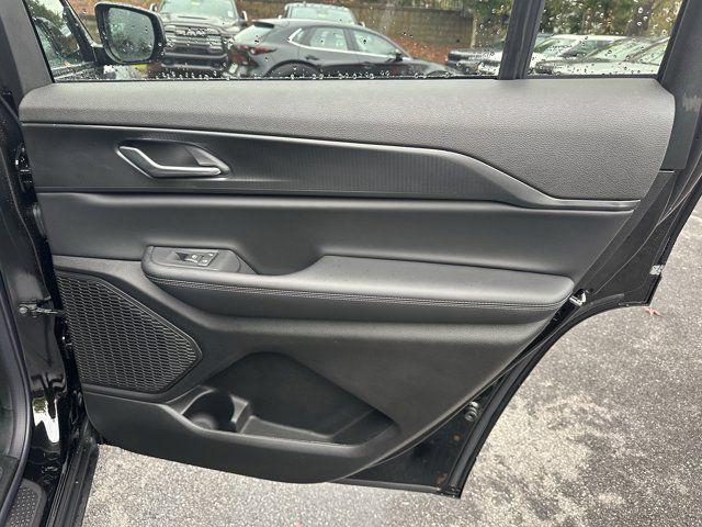 new 2025 Jeep Grand Cherokee L car, priced at $37,730