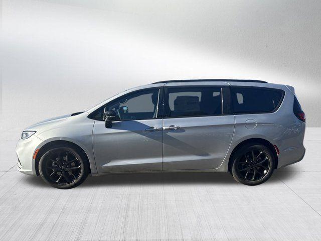 new 2026 Chrysler Pacifica car, priced at $46,240