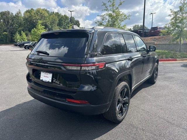 new 2024 Jeep Grand Cherokee car, priced at $47,455