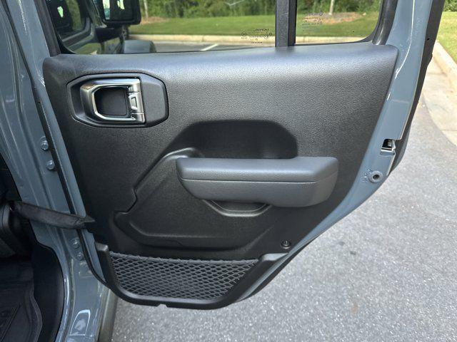 new 2025 Jeep Gladiator car, priced at $48,300