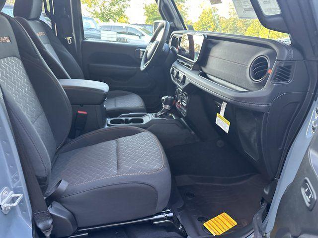 new 2025 Jeep Gladiator car, priced at $48,300