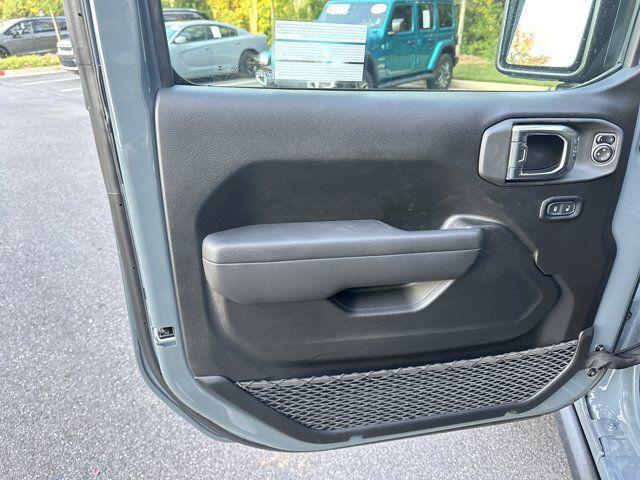 new 2025 Jeep Gladiator car, priced at $48,300