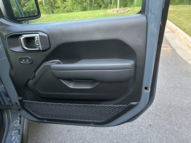 new 2025 Jeep Gladiator car, priced at $48,300