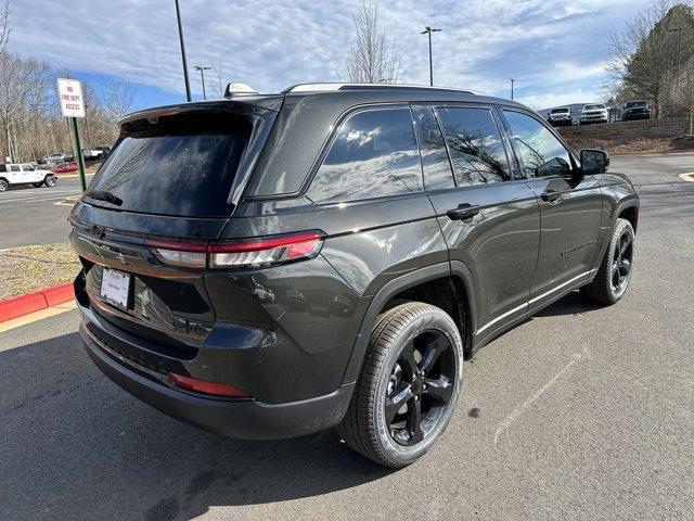 new 2024 Jeep Grand Cherokee car, priced at $51,235