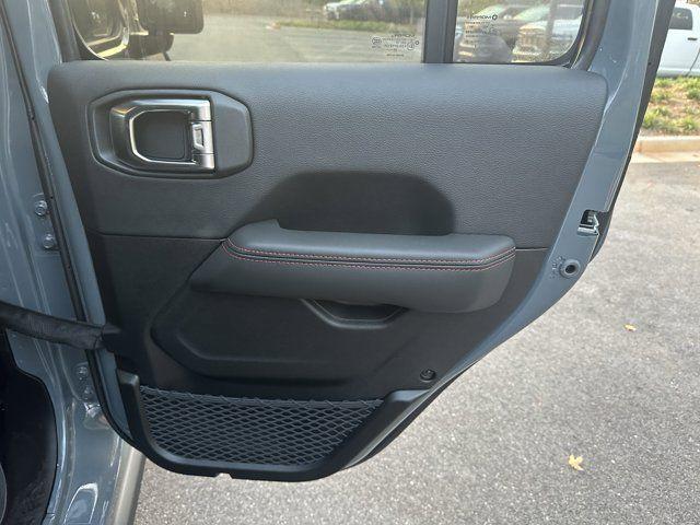 new 2025 Jeep Wrangler car, priced at $57,755