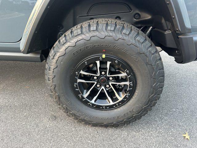 new 2025 Jeep Wrangler car, priced at $57,755