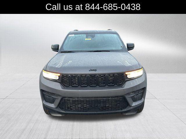 new 2025 Jeep Grand Cherokee car, priced at $37,730