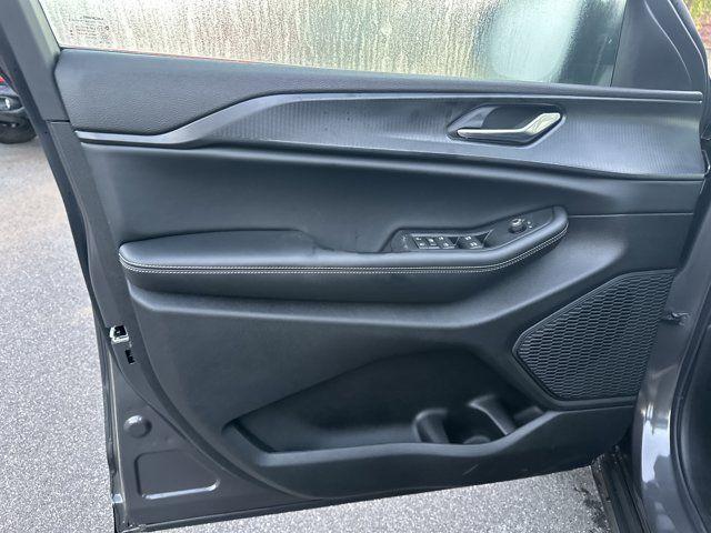 new 2025 Jeep Grand Cherokee car, priced at $37,730