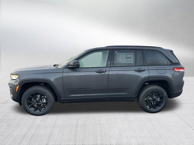 new 2025 Jeep Grand Cherokee car, priced at $37,730