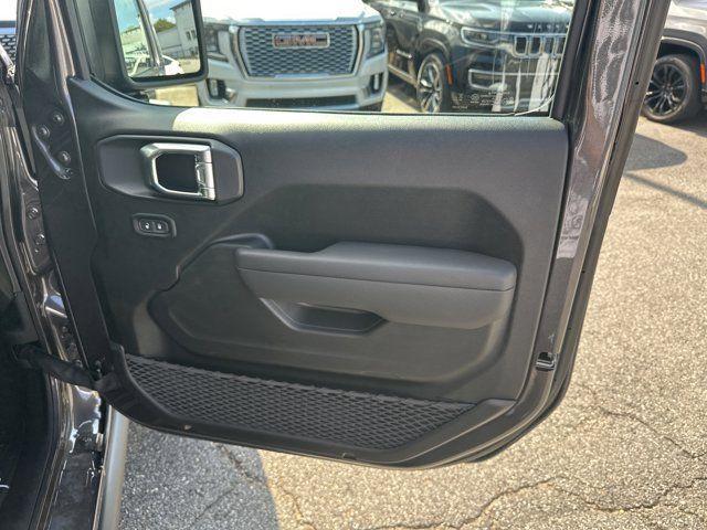 new 2025 Jeep Wrangler car, priced at $40,575