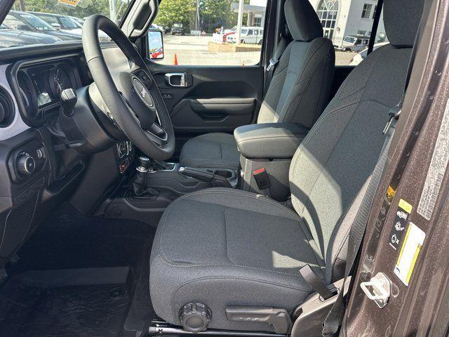 new 2025 Jeep Wrangler car, priced at $40,575