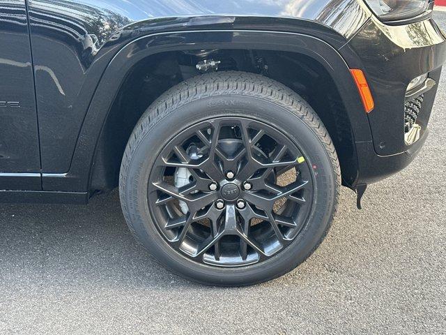new 2025 Jeep Grand Cherokee car, priced at $59,155