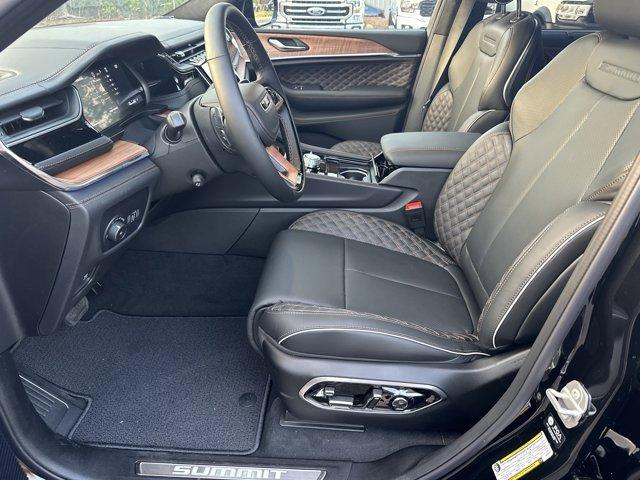 new 2025 Jeep Grand Cherokee car, priced at $59,155