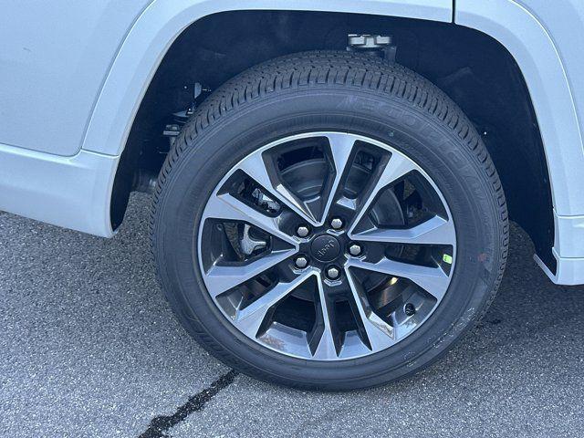 new 2025 Jeep Grand Cherokee L car, priced at $50,990