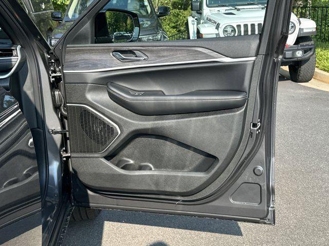 new 2025 Jeep Grand Cherokee car, priced at $44,435