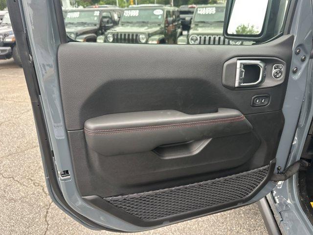 new 2025 Jeep Wrangler car, priced at $52,680