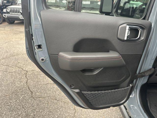 new 2025 Jeep Wrangler car, priced at $52,680