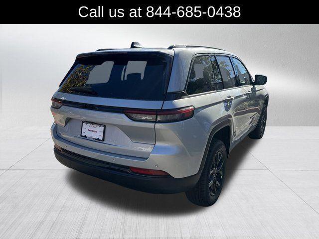new 2025 Jeep Grand Cherokee car, priced at $37,730