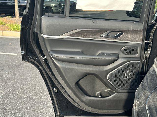 new 2025 Jeep Grand Cherokee car, priced at $44,435