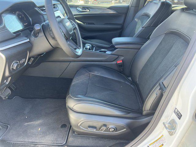 new 2025 Jeep Grand Cherokee car, priced at $37,135