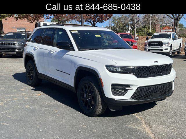 new 2025 Jeep Grand Cherokee car, priced at $37,135