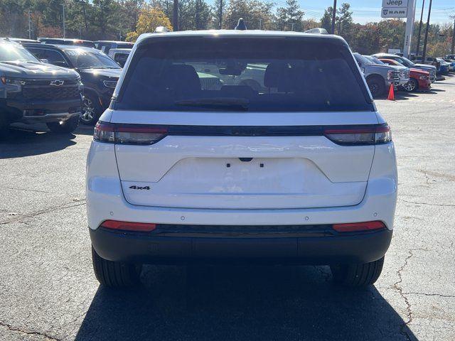 new 2025 Jeep Grand Cherokee car, priced at $37,135