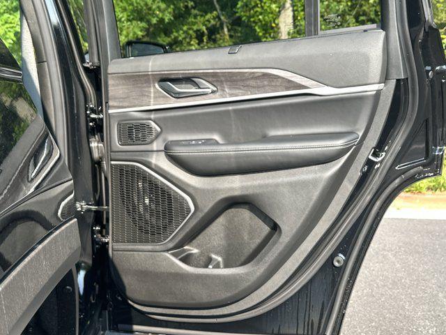 new 2025 Jeep Grand Cherokee car, priced at $44,435