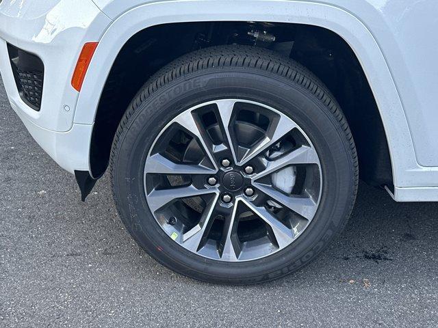 new 2025 Jeep Grand Cherokee car, priced at $49,490