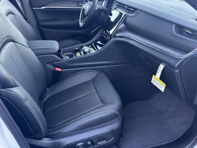 new 2025 Jeep Grand Cherokee car, priced at $49,490