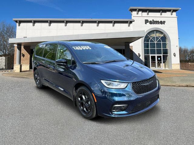 used 2023 Chrysler Pacifica Hybrid car, priced at $46,991