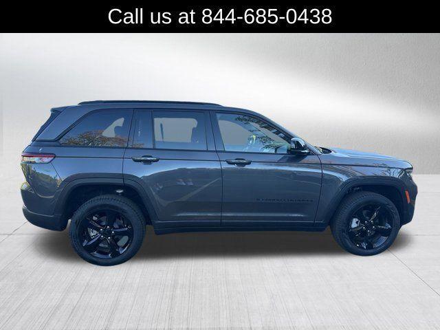 new 2025 Jeep Grand Cherokee car, priced at $37,010