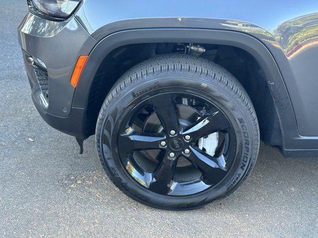 new 2025 Jeep Grand Cherokee car, priced at $37,010