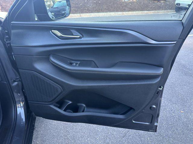 new 2025 Jeep Grand Cherokee L car, priced at $39,730