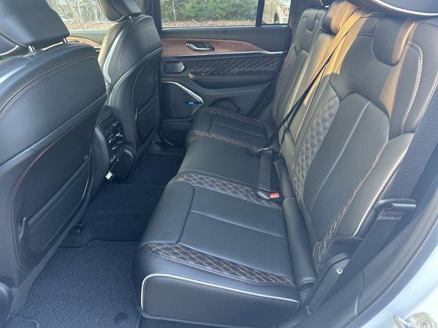 new 2025 Jeep Grand Cherokee car, priced at $59,465