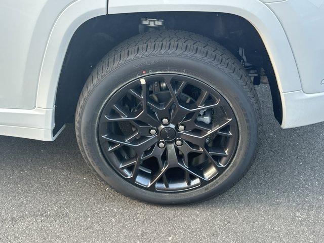 new 2025 Jeep Grand Cherokee car, priced at $59,465