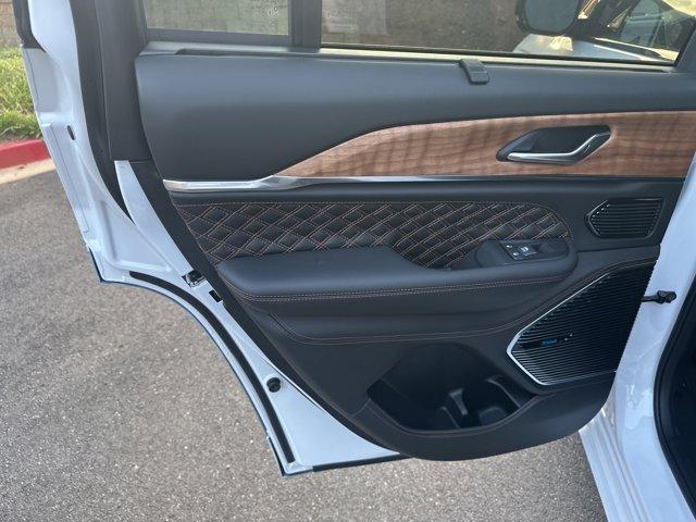 new 2025 Jeep Grand Cherokee car, priced at $59,465