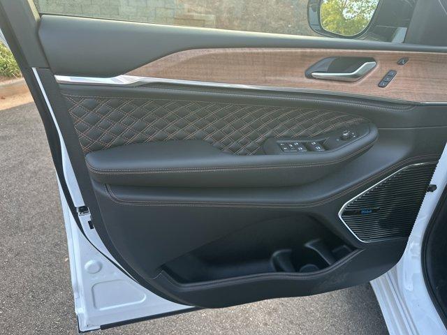 new 2025 Jeep Grand Cherokee car, priced at $59,465