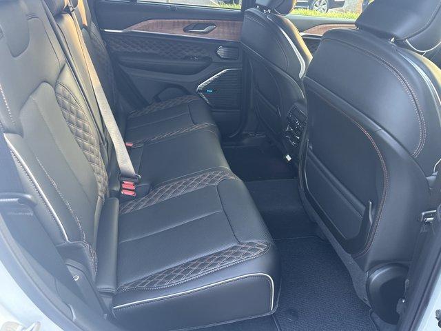 new 2025 Jeep Grand Cherokee car, priced at $59,465