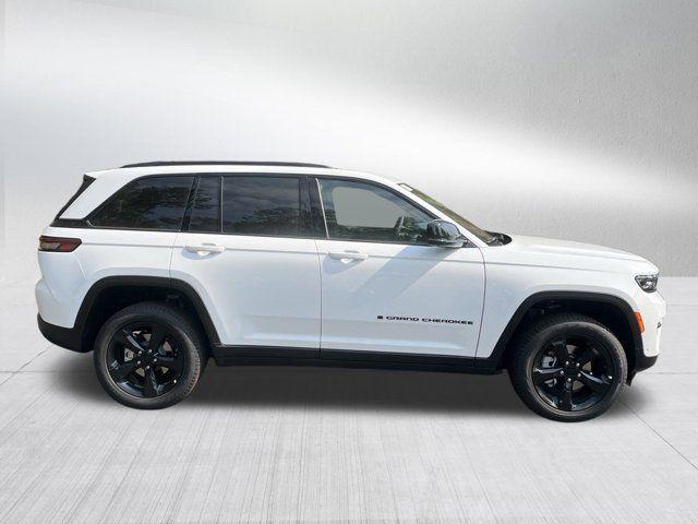 new 2025 Jeep Grand Cherokee car, priced at $52,640