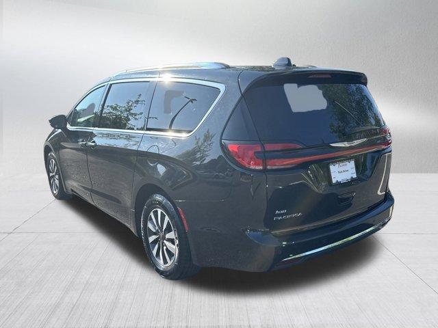 used 2021 Chrysler Pacifica car, priced at $16,991